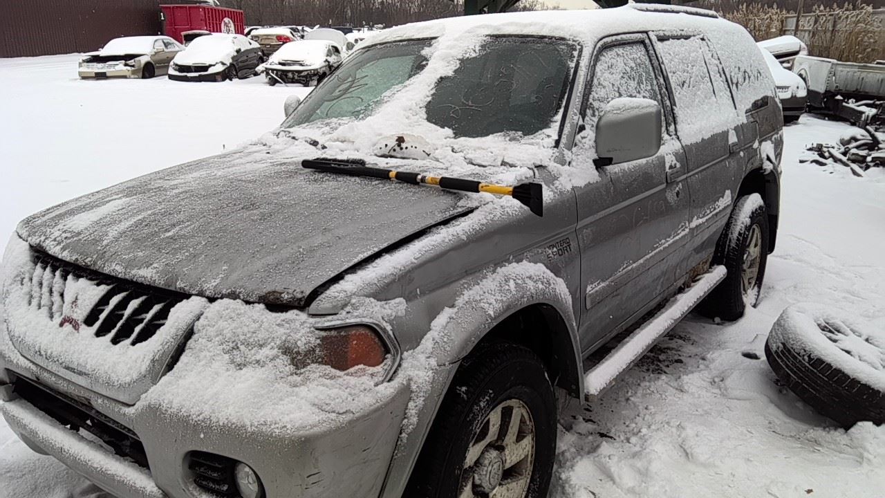 2001 MITSUBISHI Montero Sport