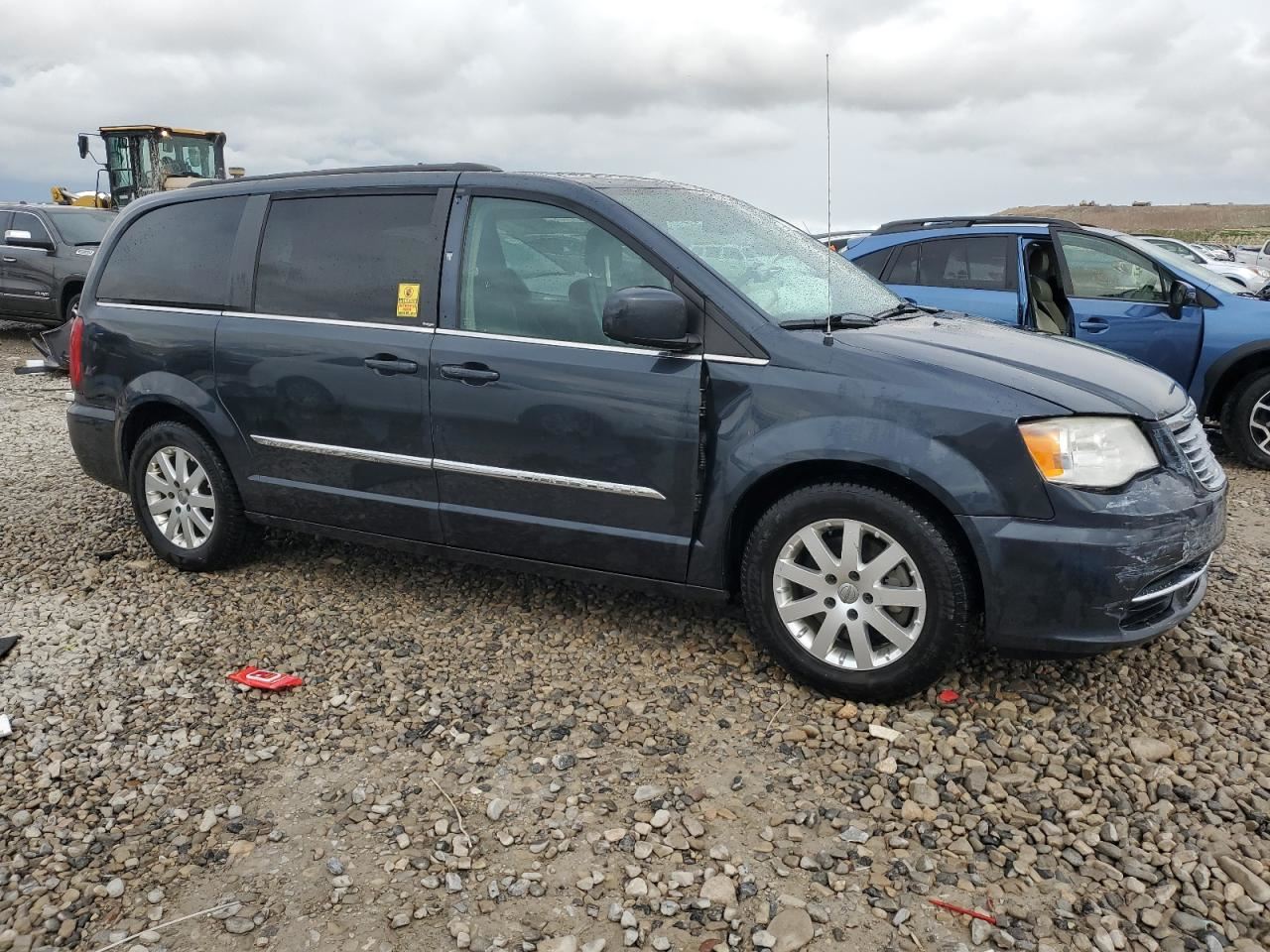 LEFT BLK FRONT HEADREST OEM 2014 CHRYSLER TOWN COUN - Image 5