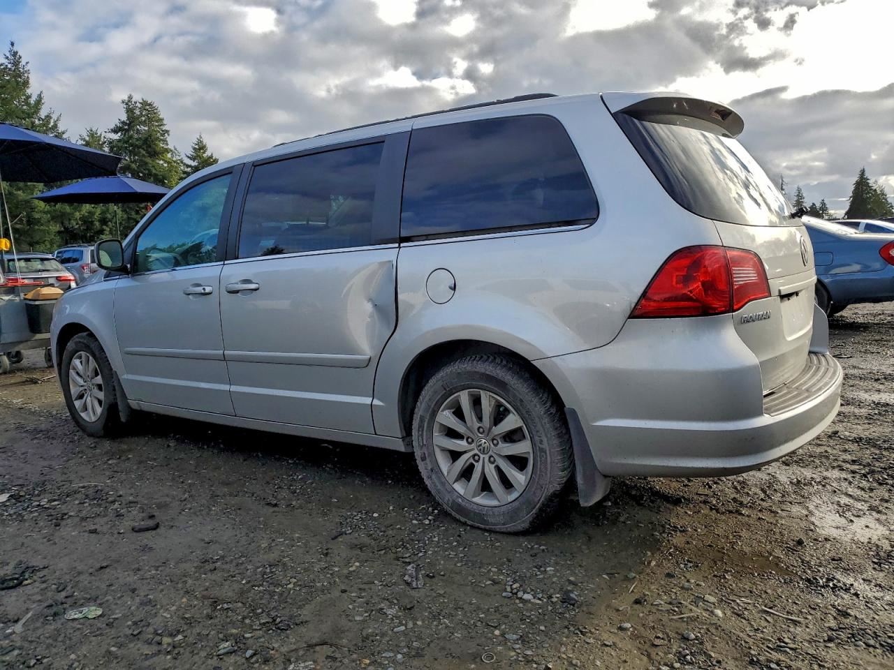 RIGHT FRONT WIPER ARM OEM 2009 VOLKSWAGEN ROUTAN 7B0955410 - Image 2