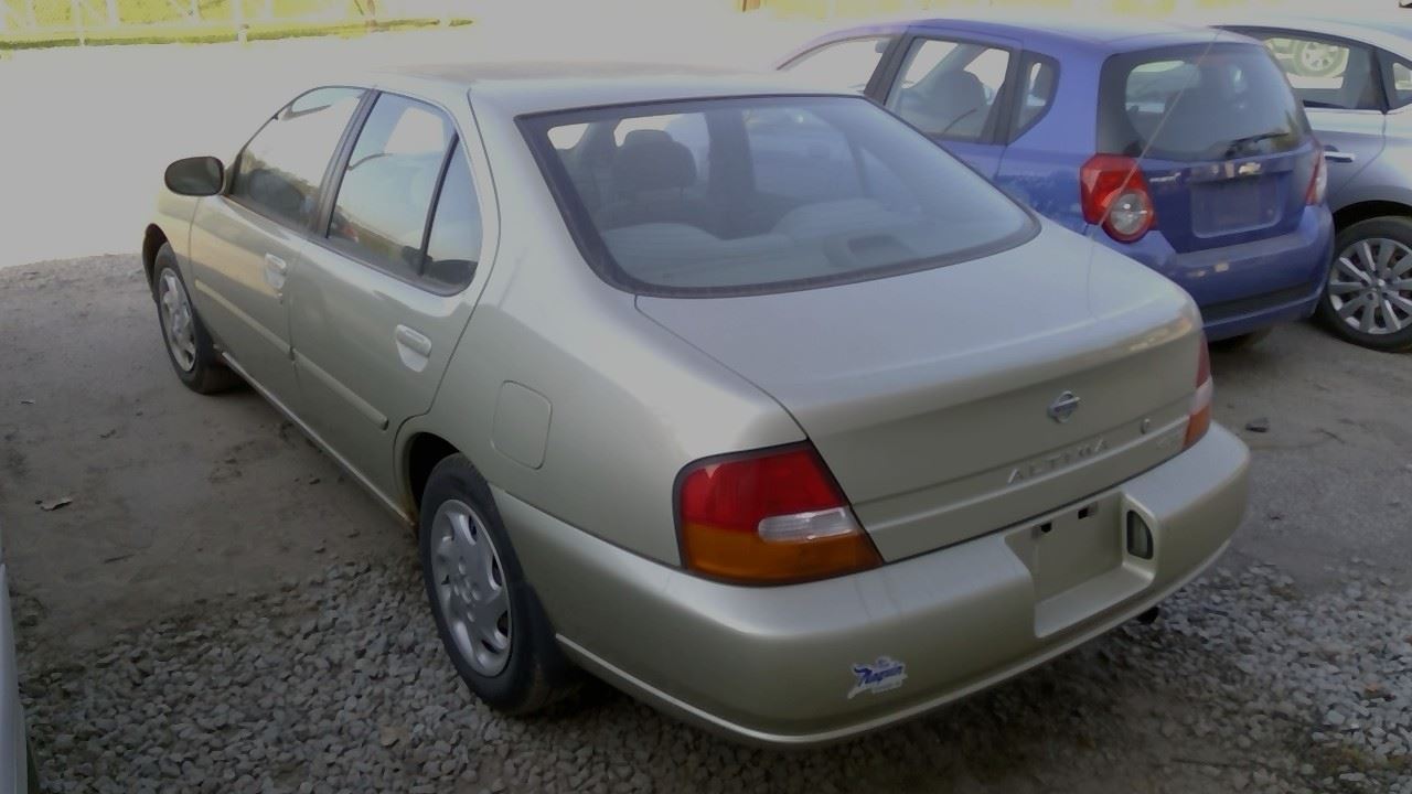 1998 NISSAN Altima