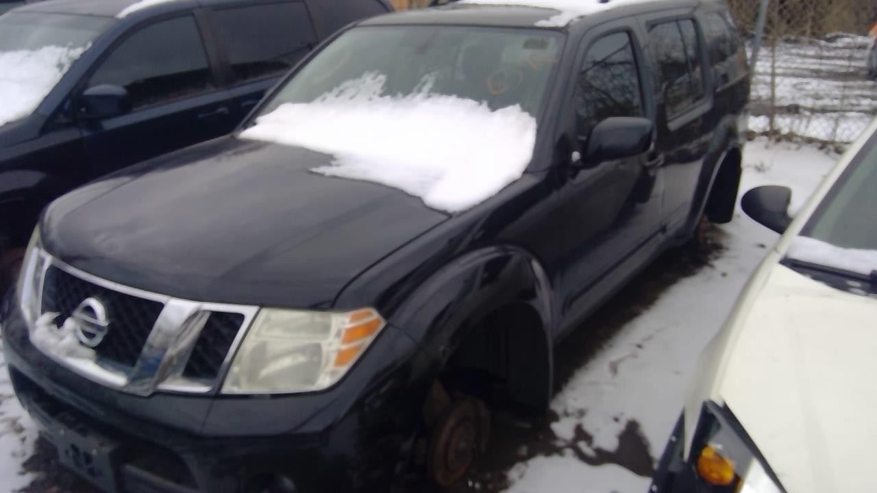 2011 NISSAN Pathfinder