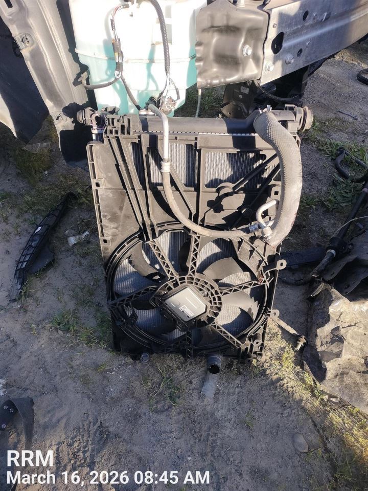 RADIATORS OEM 18-24 TOYOTA CAMRY 1YR WRNTY 16400F0010 - Image 3