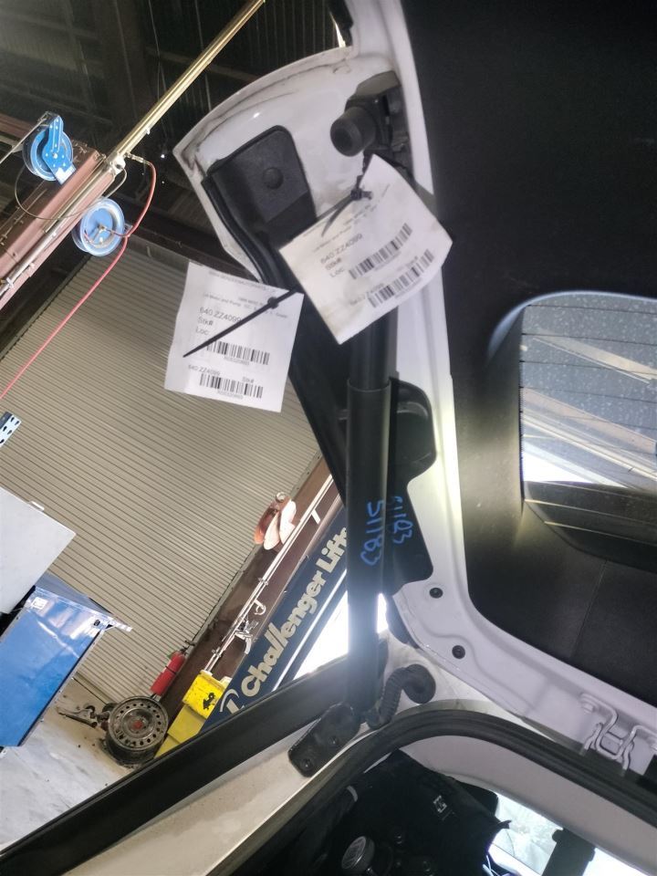 DECKLID/TRUNK/LIFTGATE/HATCH MOTOR ACTUATOR OEM 2018 CHEVY TRAVERSE 1YR WRNTY 86 - Image 1