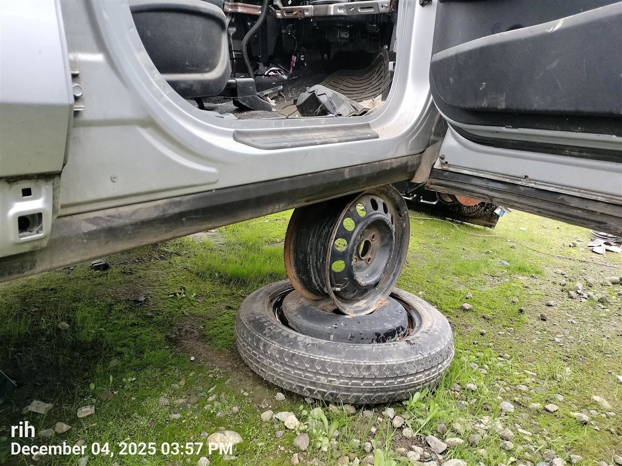 RIGHT RED ROCKER PANEL MOULDING OEM 2019 KIA SORENTO 87752-C6000 - Image 4