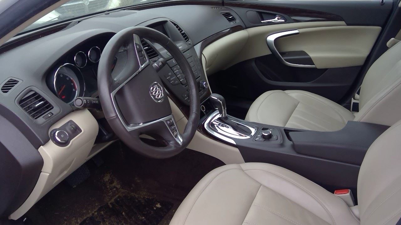 2011 BUICK Regal