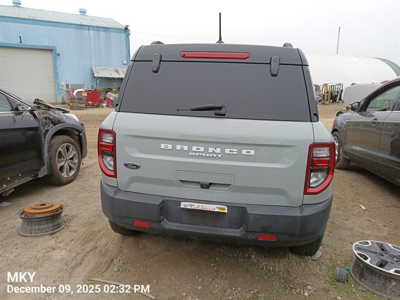 RIGHT BWN REAR HEADREST OEM 2021 FORD BRONCOSPT - Image 1