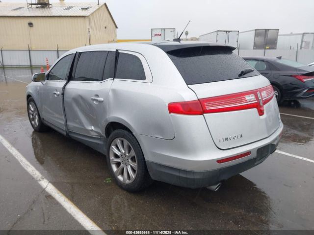 MKT 2014 Third Seat Station Wagon Van 8829756 - Image 3