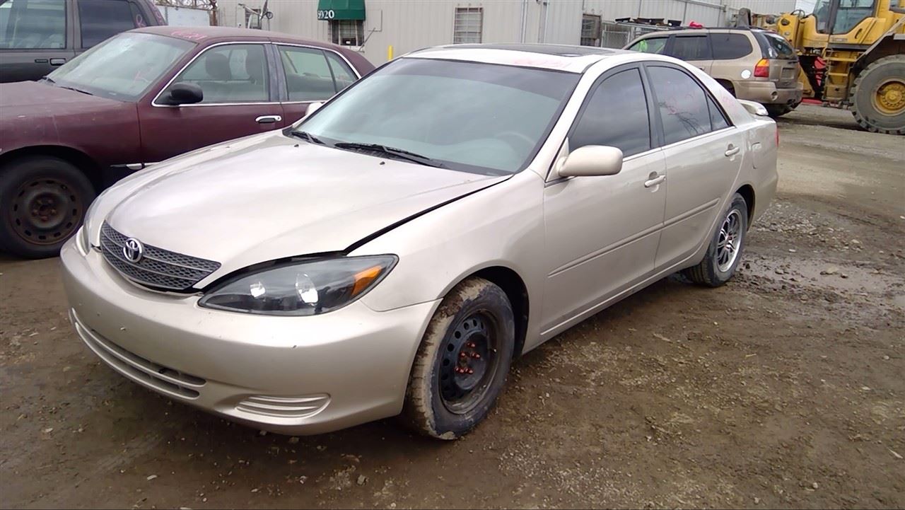 2004 TOYOTA Camry