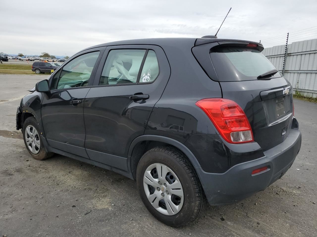 RIGHT BLK FRONT HEADREST OEM 2015 CHEVROLET TRAX - Image 3