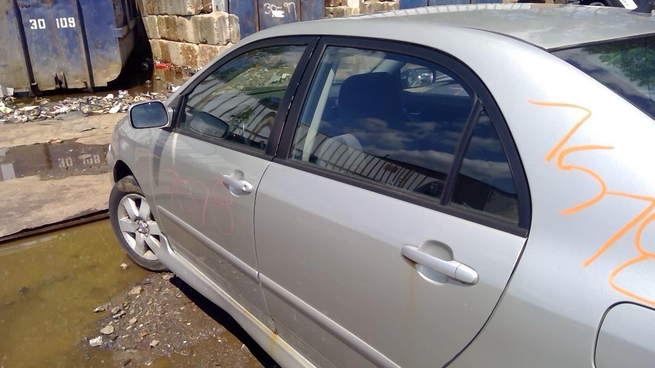 2004 TOYOTA Corolla