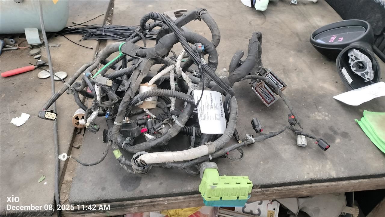 ENGINE WIRE HARNESS OEM 2017 CHEVROLET TAHOE 84152515 - Image 2