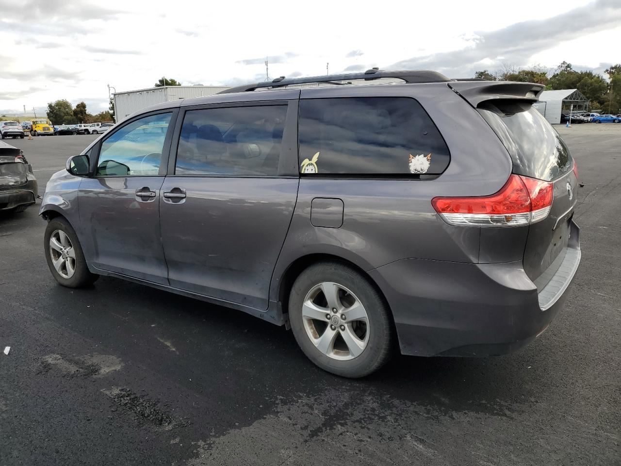 LEFT FRONT WIPER ARM OEM 2015 TOYOTA SIENNA 8522108020 - Image 2