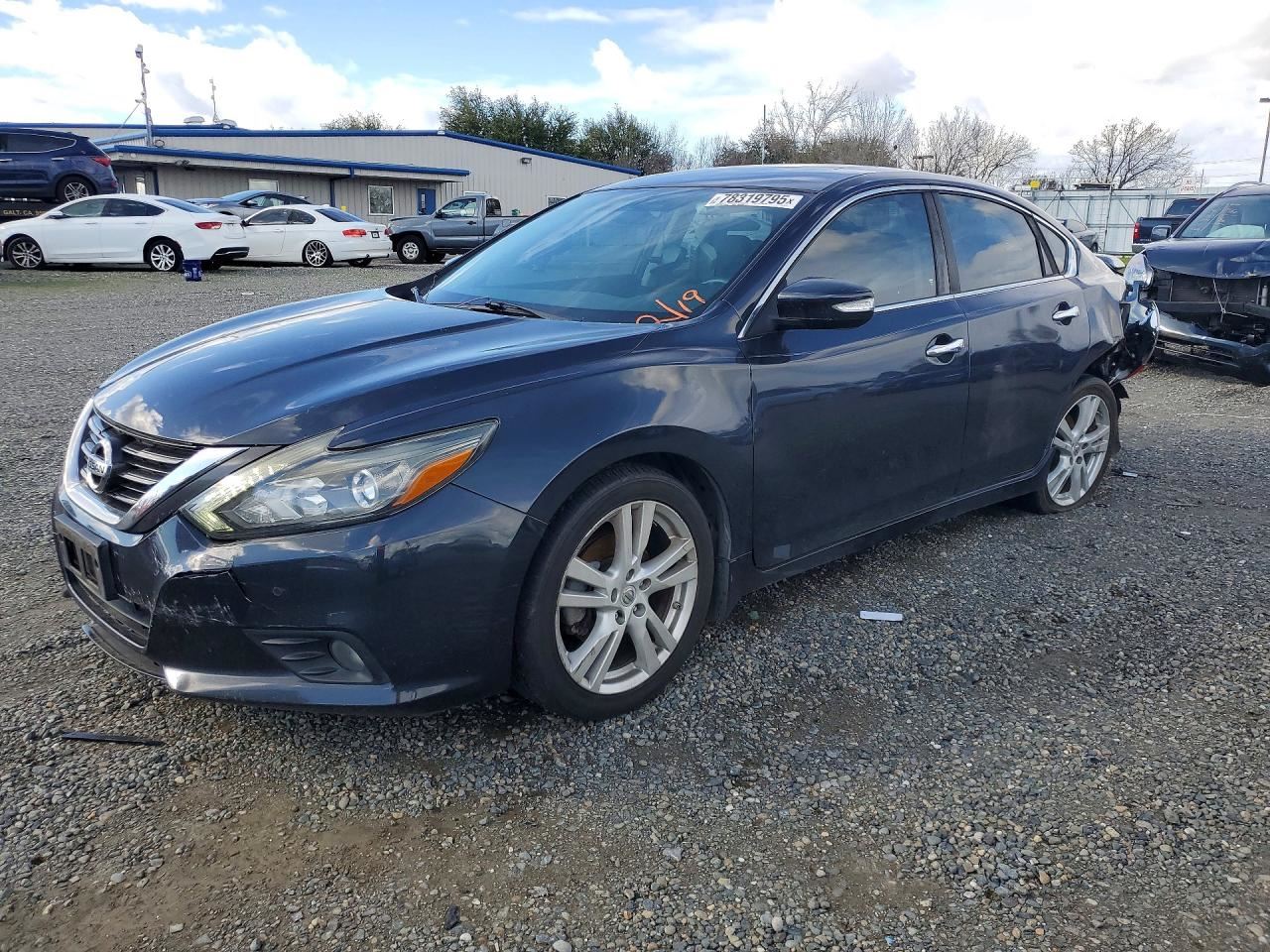 RIGHT BLK FRONT HEADREST OEM 2015 NISSAN ALTIMA 864009HS0D - Image 2