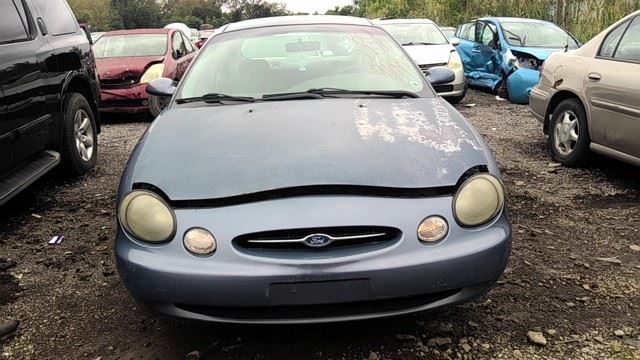 1999 FORD Taurus