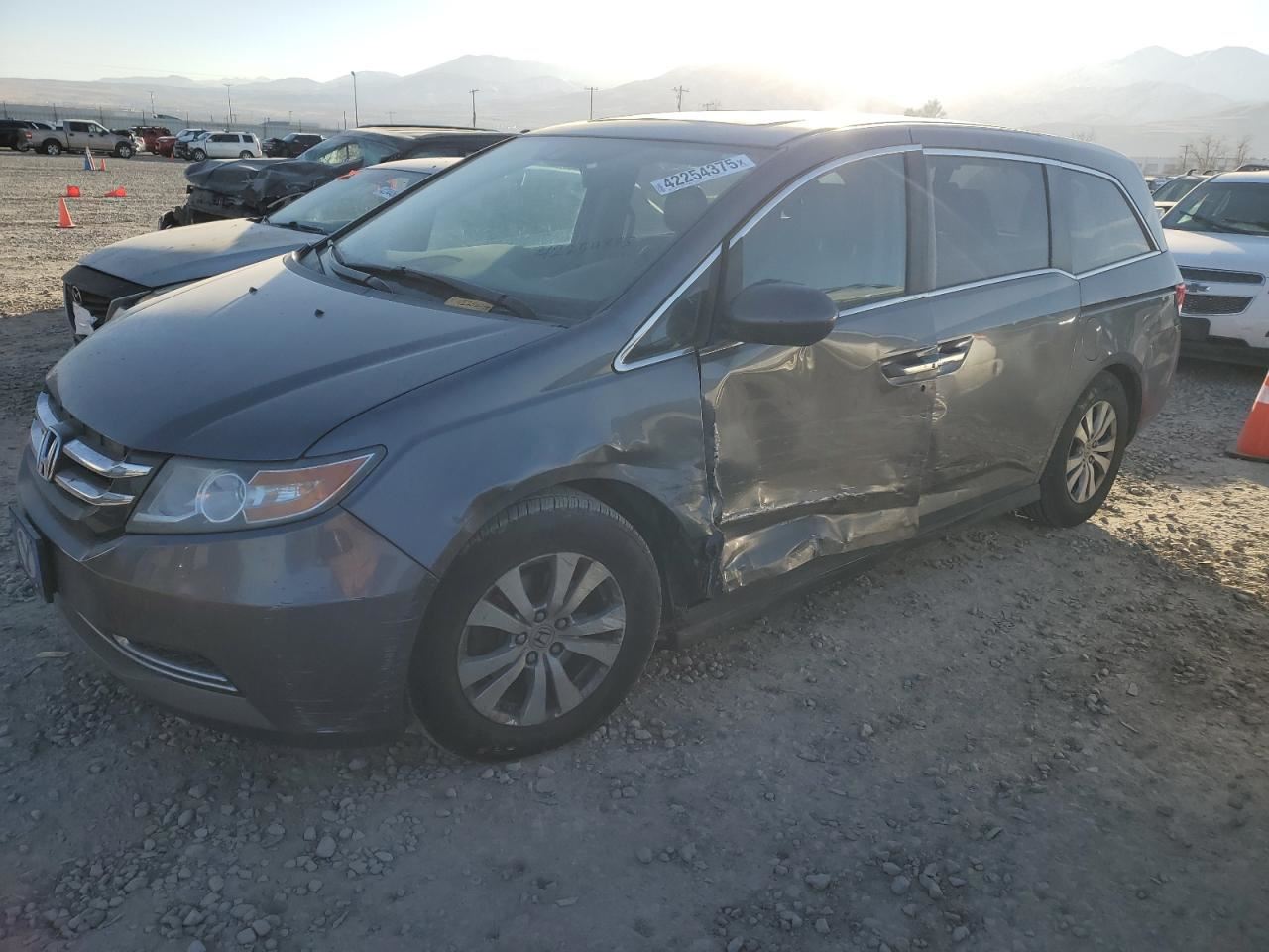 RIGHT GRY FRONT HEADREST OEM 2014 HONDA ODYSSEY - Image 2