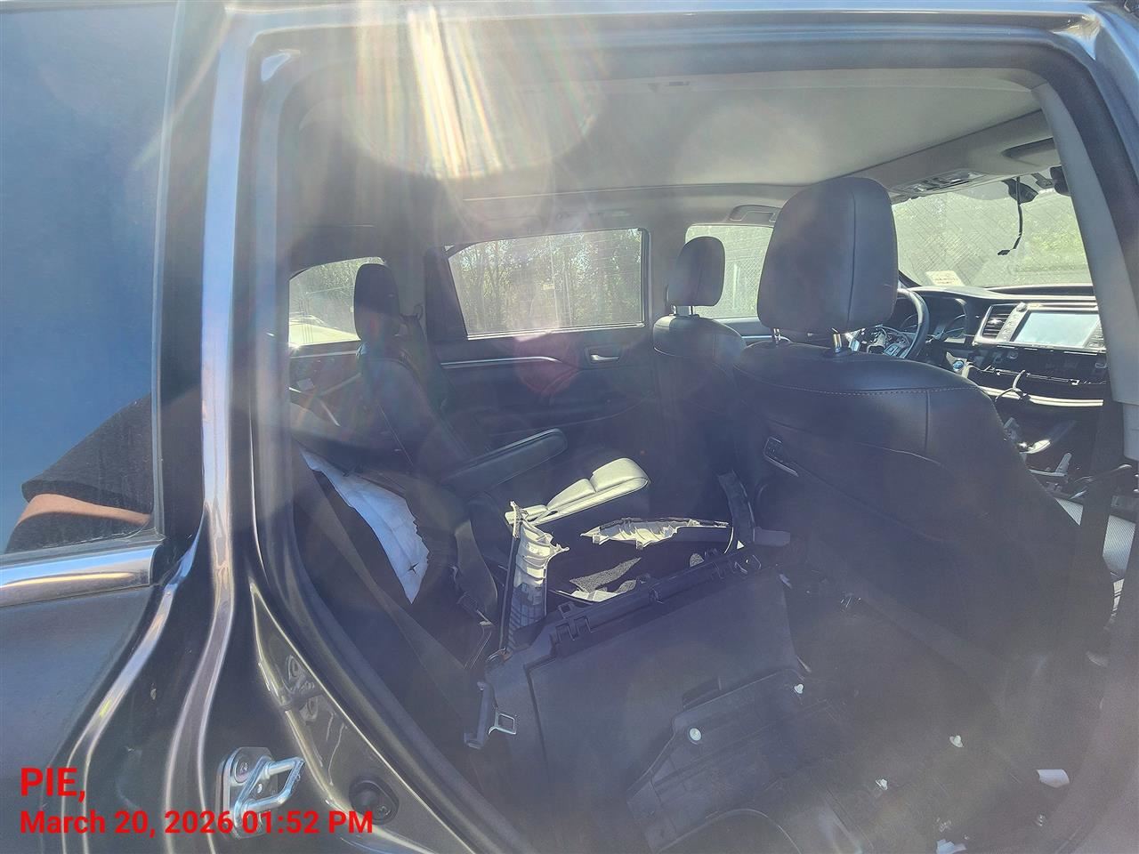 HIGHLANDR 2015 Hatchback Strut 10923244 - Image 2