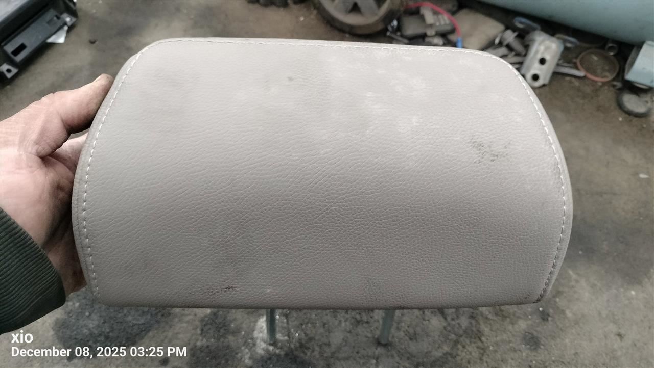 TAN REAR HEADREST OEM 2018 HONDA PILOT 81940TG7A41ZA - Image 2