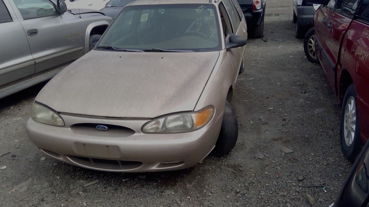 1998 FORD Escort