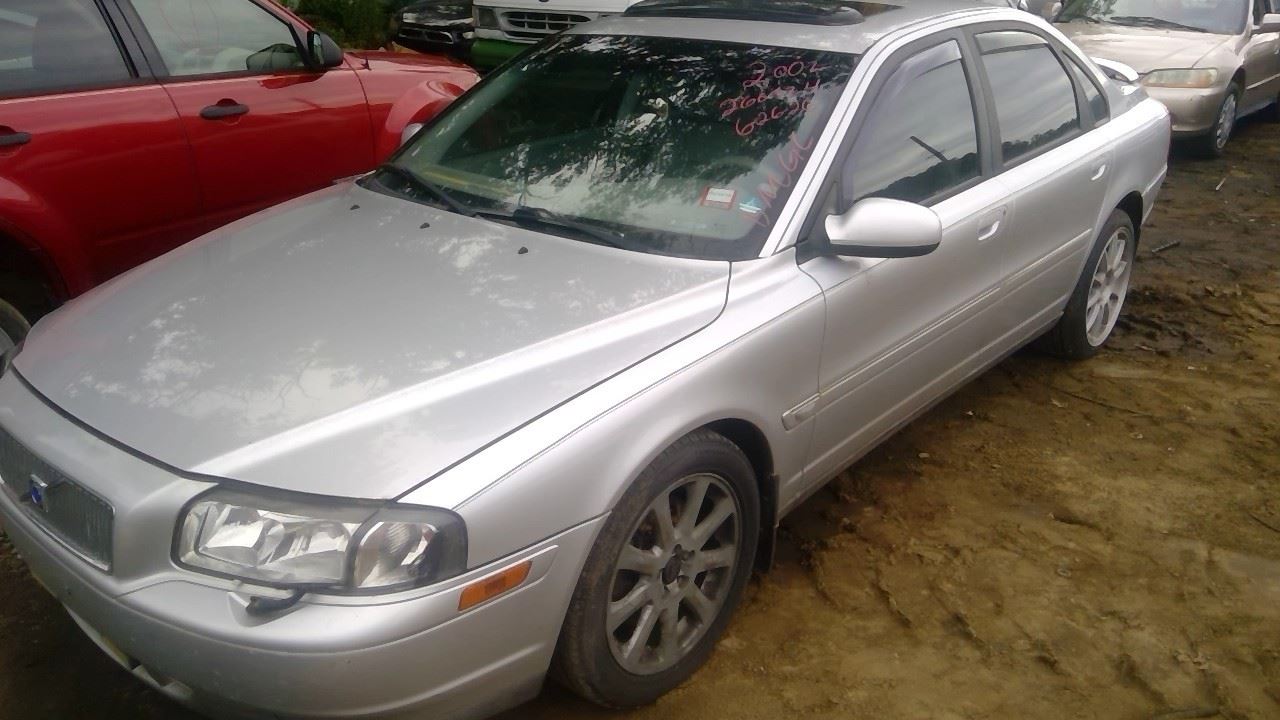 2002 VOLVO S80