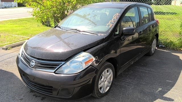 2011 NISSAN Versa