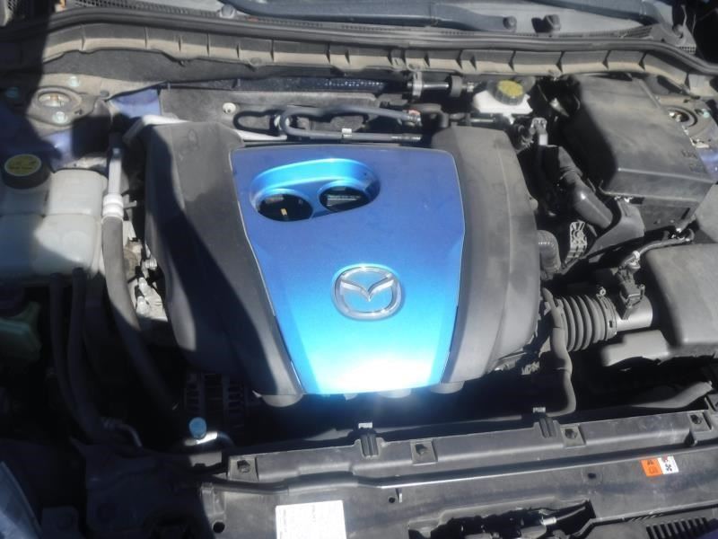 2013 mazda 3 struts
