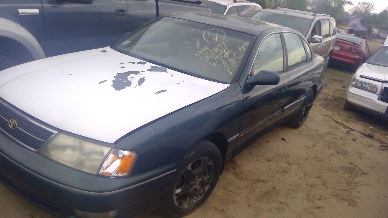 1999 TOYOTA Avalon