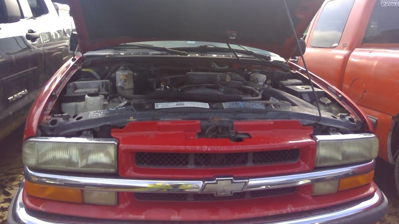 2002 CHEVROLET S-10 Pickup