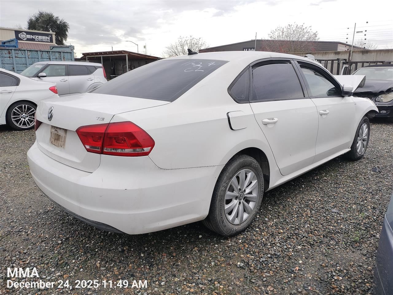 LEFT FRONT WIPER ARM OEM 2020 VOLKSWAGEN PASSAT 561955409B - Image 5
