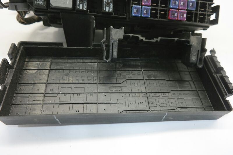 2013 - 2014 FORD TAURUS ENGINE FUSE BOX OEM WITHOUT TURBO OR POLICE