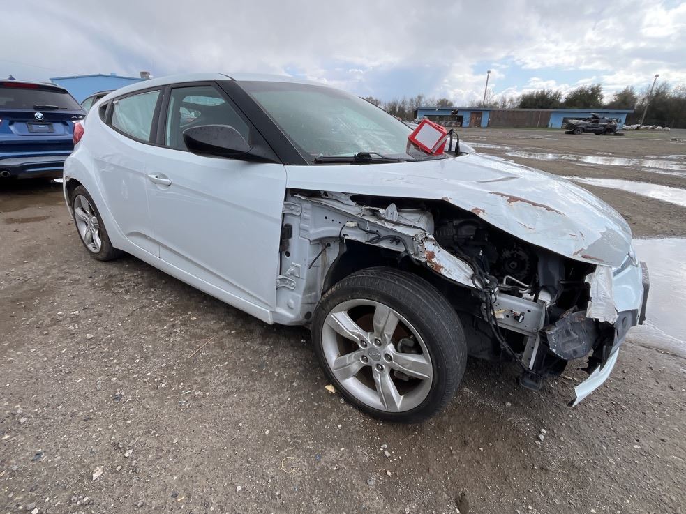 LEFT FRONT WIPER ARM 2015 HYUNDAI VELOSTER - Image 2