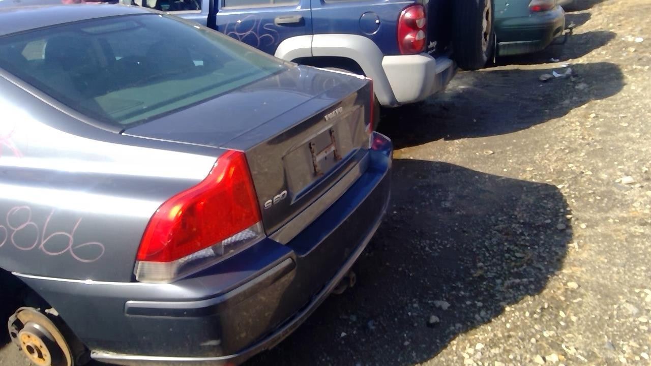 2006 VOLVO S60