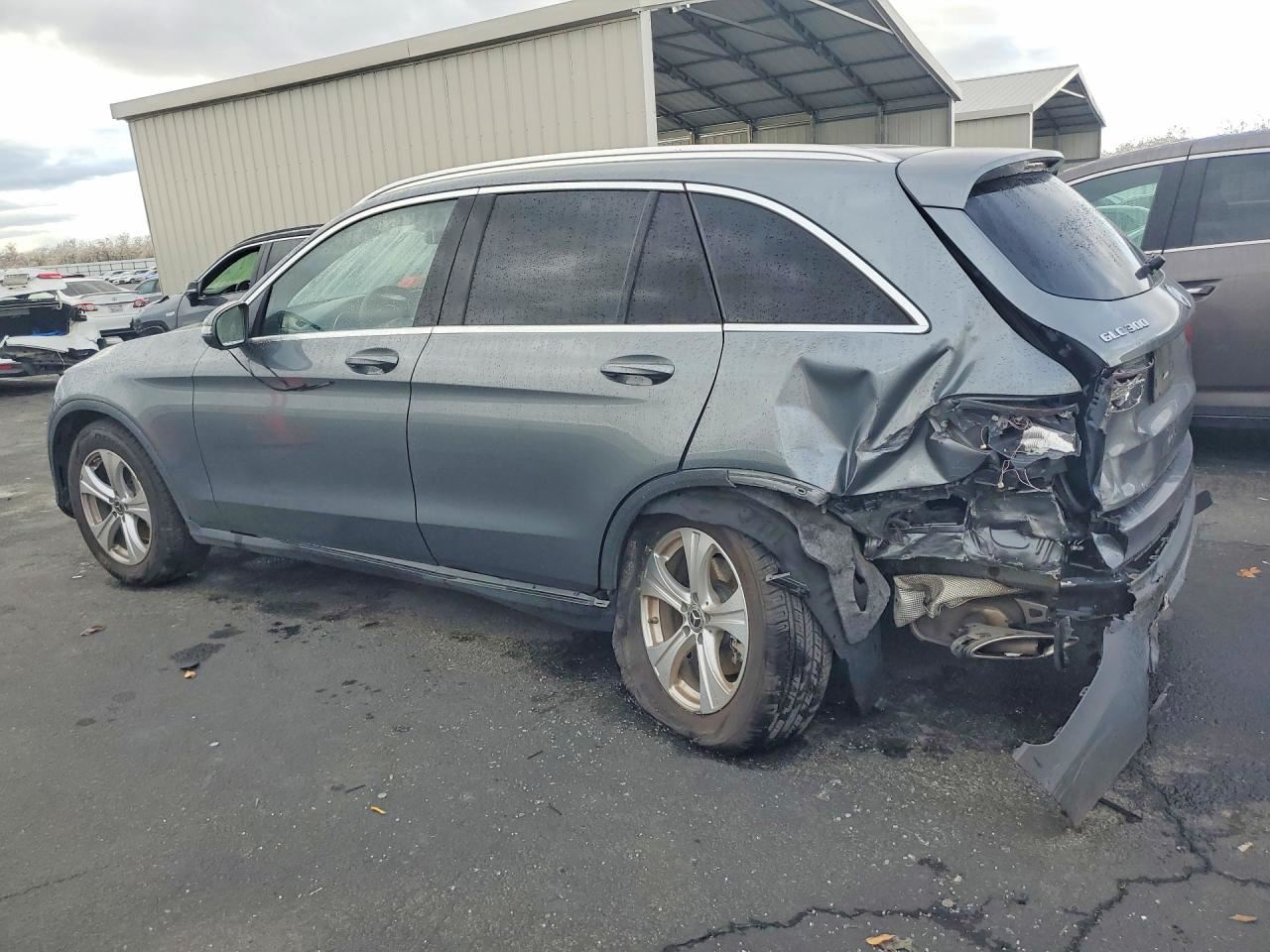 GLC300    2023 Headrest 10925260 - Image 2