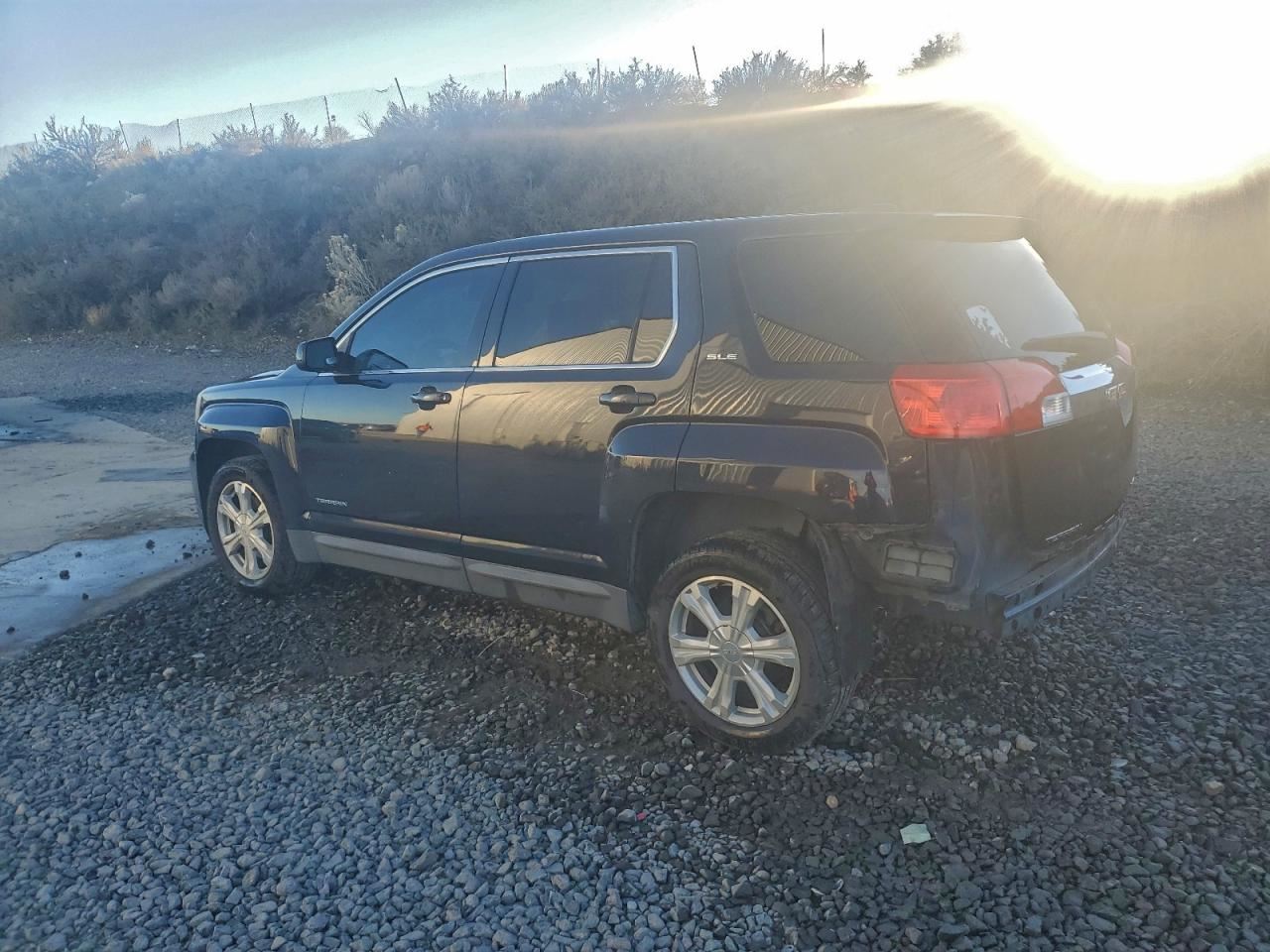 RIGHT FRONT WIPER ARM OEM 2015 GMC TERRAIN 23104650 - Image 2