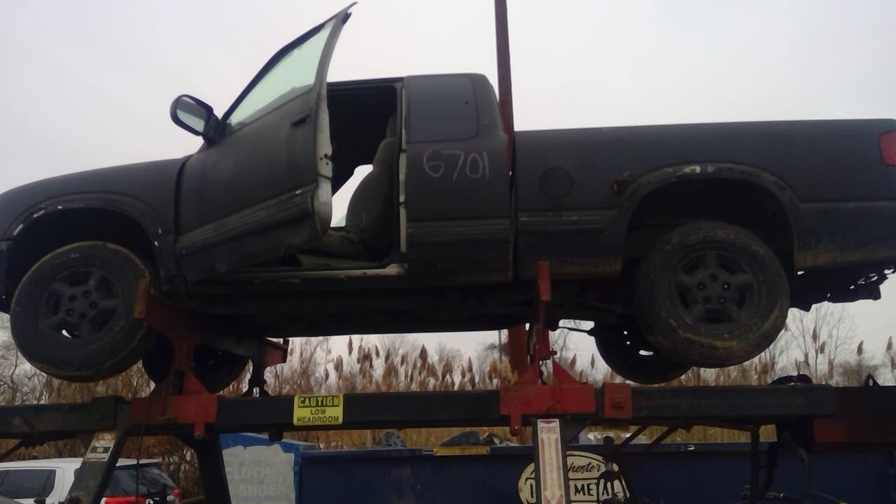 2000 CHEVROLET S-10 Pickup