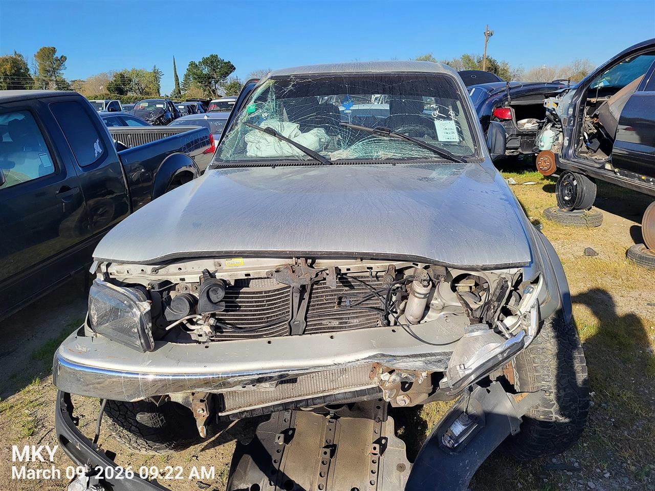 LEFT FRONT SPINDLE KNUCKLE OEM 98-04 TOYOTA TACOMA - Image 3