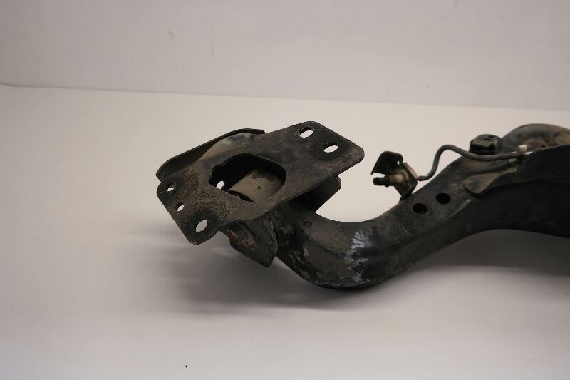 0813 Nissan Rogue Rear Lower Left Driver Side Control Arm With Knuckle