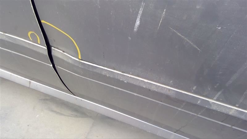Silver   Left Rear Side Door Assy 6D2 4P1 Fits 06-13 Mercedes Benz R350 W251 OEM - Image 3