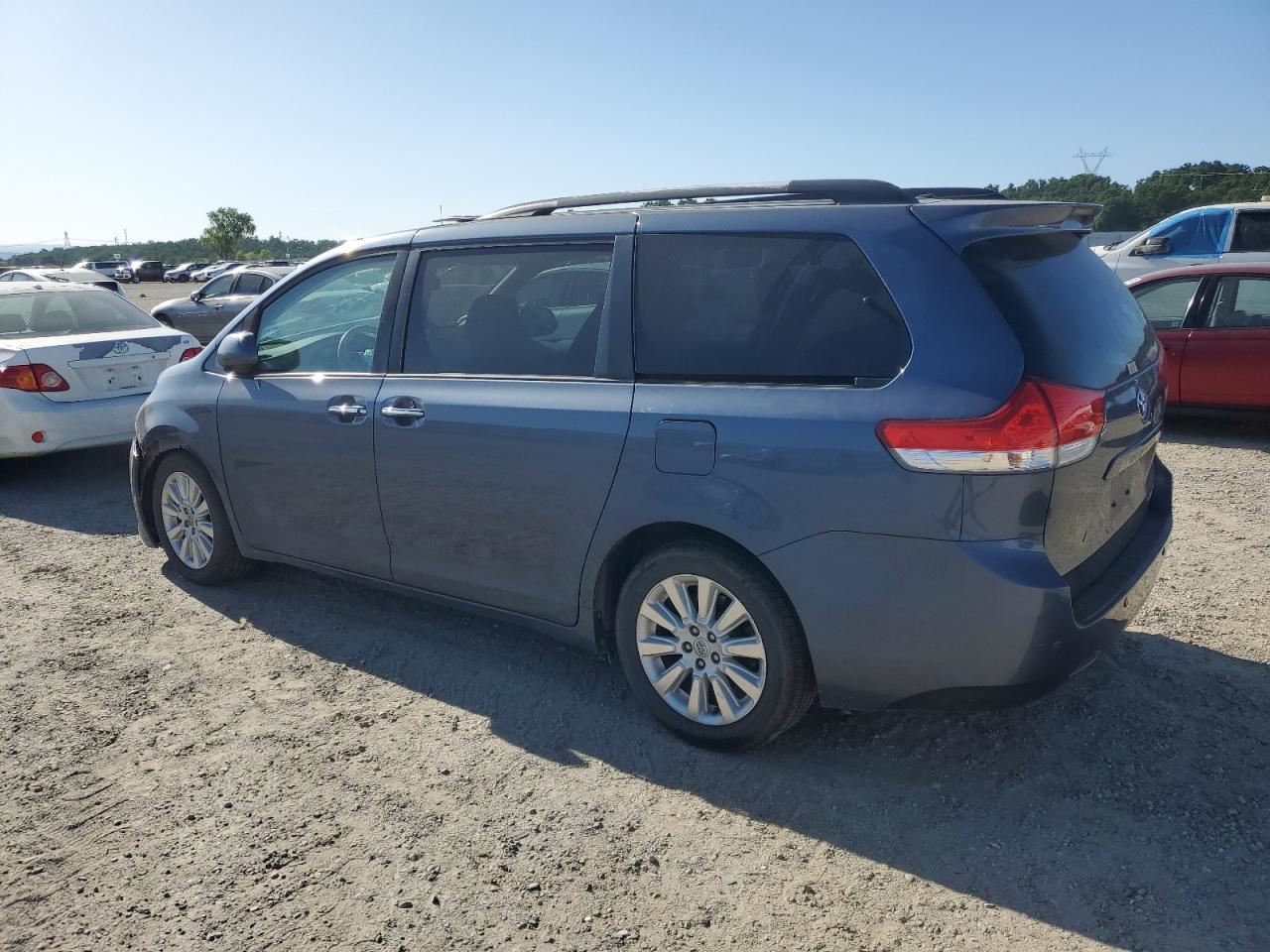 SIENNA 2013 Seat Rear 5403517 - Image 2