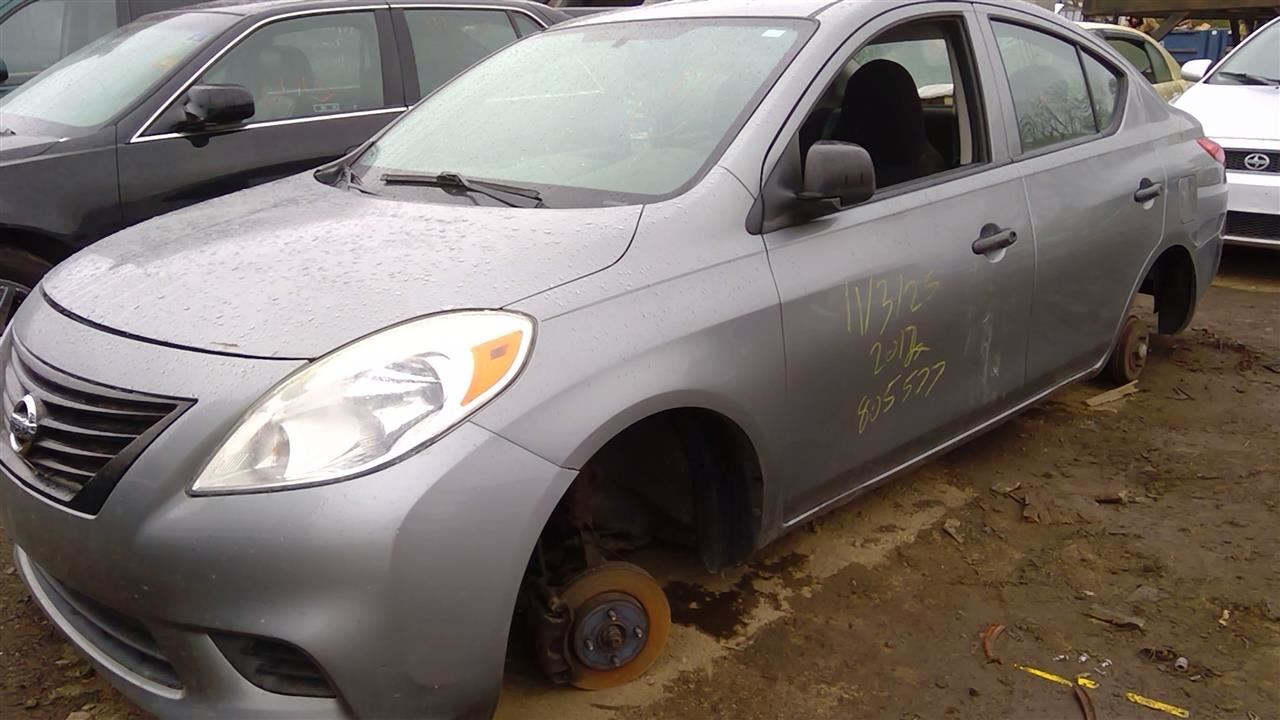 2012 NISSAN Versa