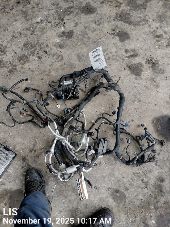 ENGINE WIRE HARNESS 2021 CADILLAC XT5 - Image 3