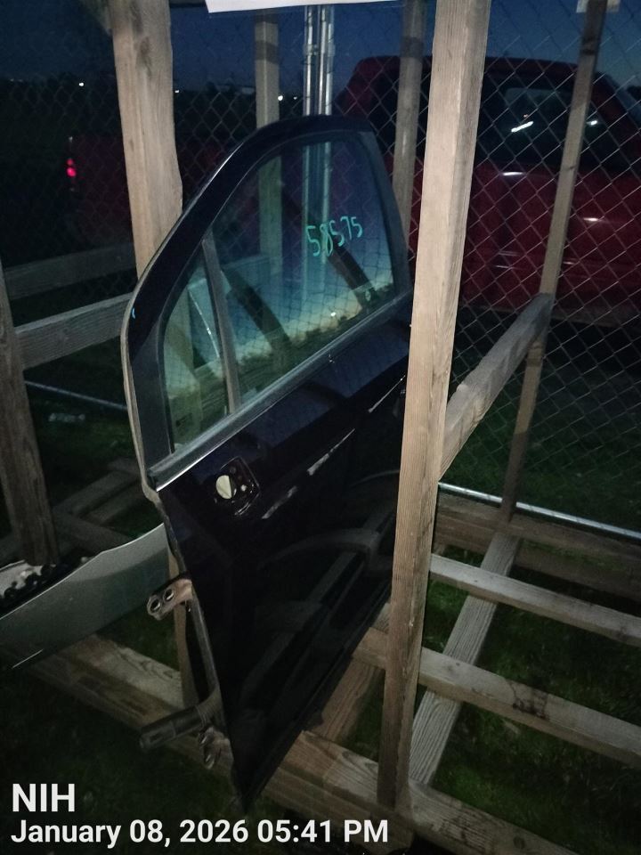 LEFT RED FRONT DOOR ASSEMBLY OEM 13-22 CHEVROLET TRAX - Image 5