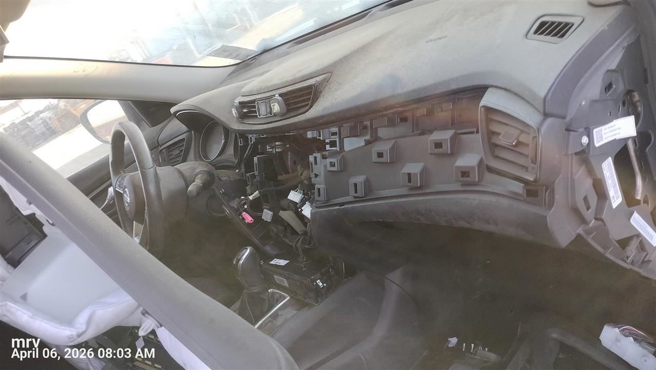 LEFT BLK FRONT HEADREST OEM 2017 NISSAN ROGUE 864005HK0A - Image 4