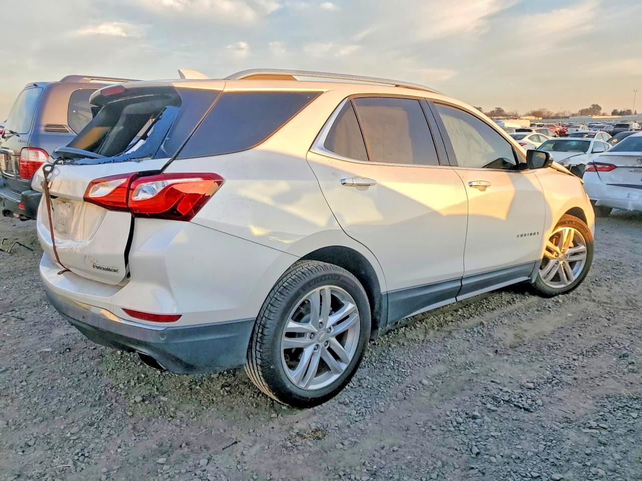 RIGHT BLK HEADREST OEM 2018 CHEVROLET EQUINOX 84677239 - Image 4