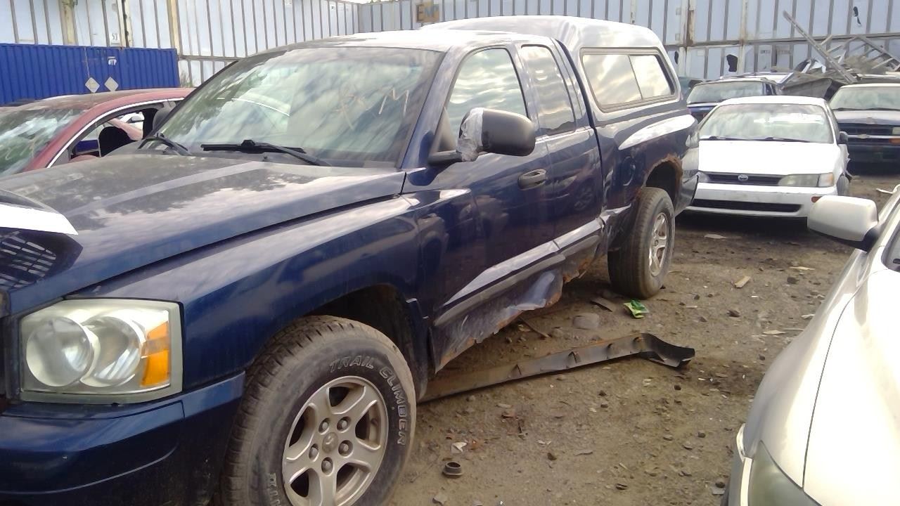 2006 DODGE Dakota