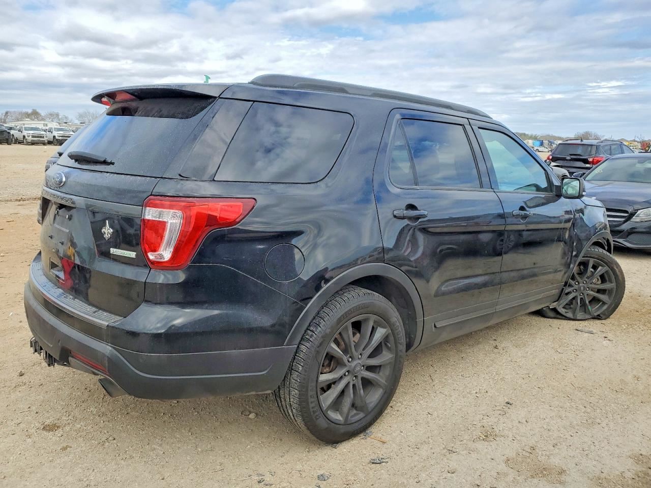 LEFT BLK FRONT HEADREST OEM 2019 FORD EXPLORER JB5Z78611A08BA - Image 4