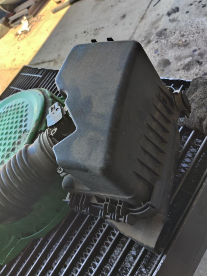 AIR CLEANER BOX OEM 09-19 TOYOTA COROLLA - Image 1