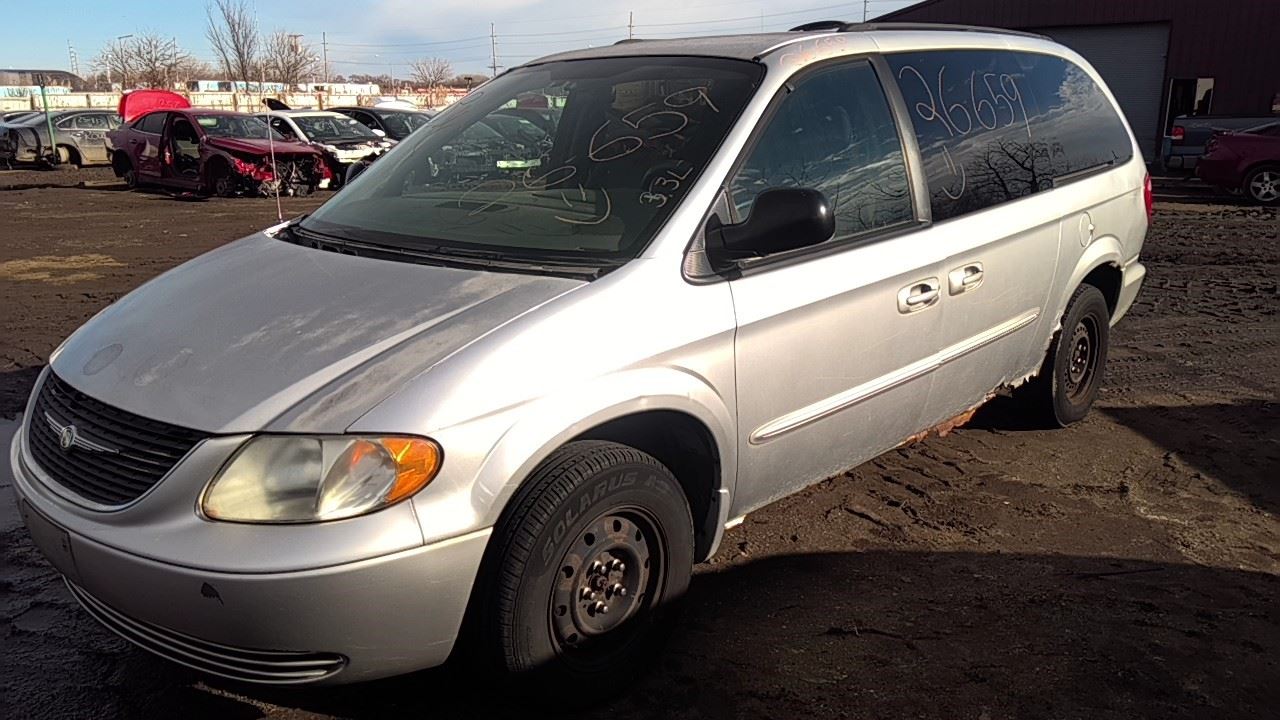 2003 CHRYSLER Town and Country