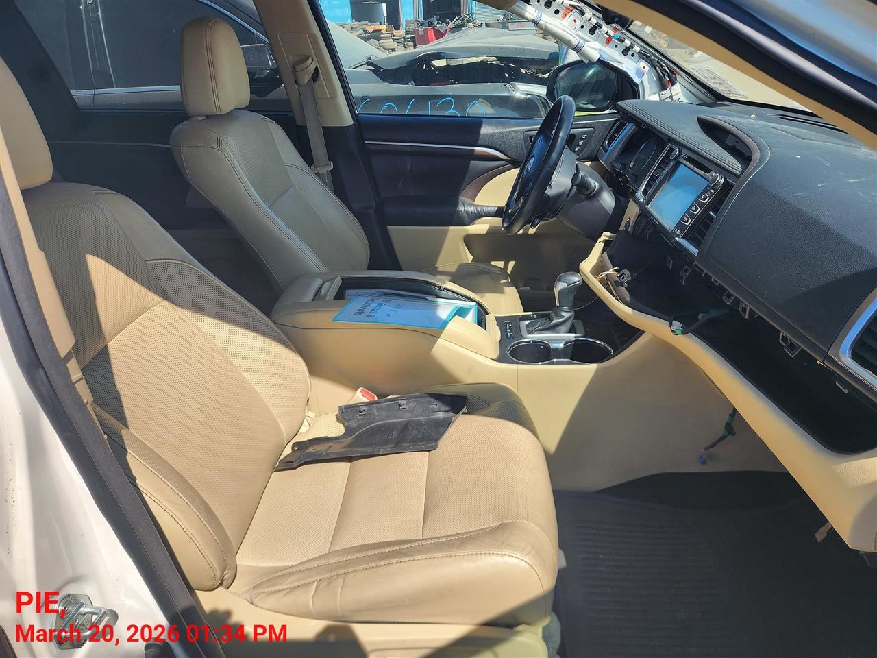 HIGHLANDR 2015 Luggage Rack 11065174 - Image 3