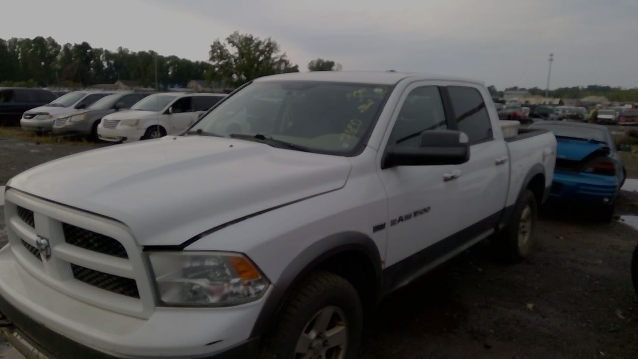 2011 DODGE Ram