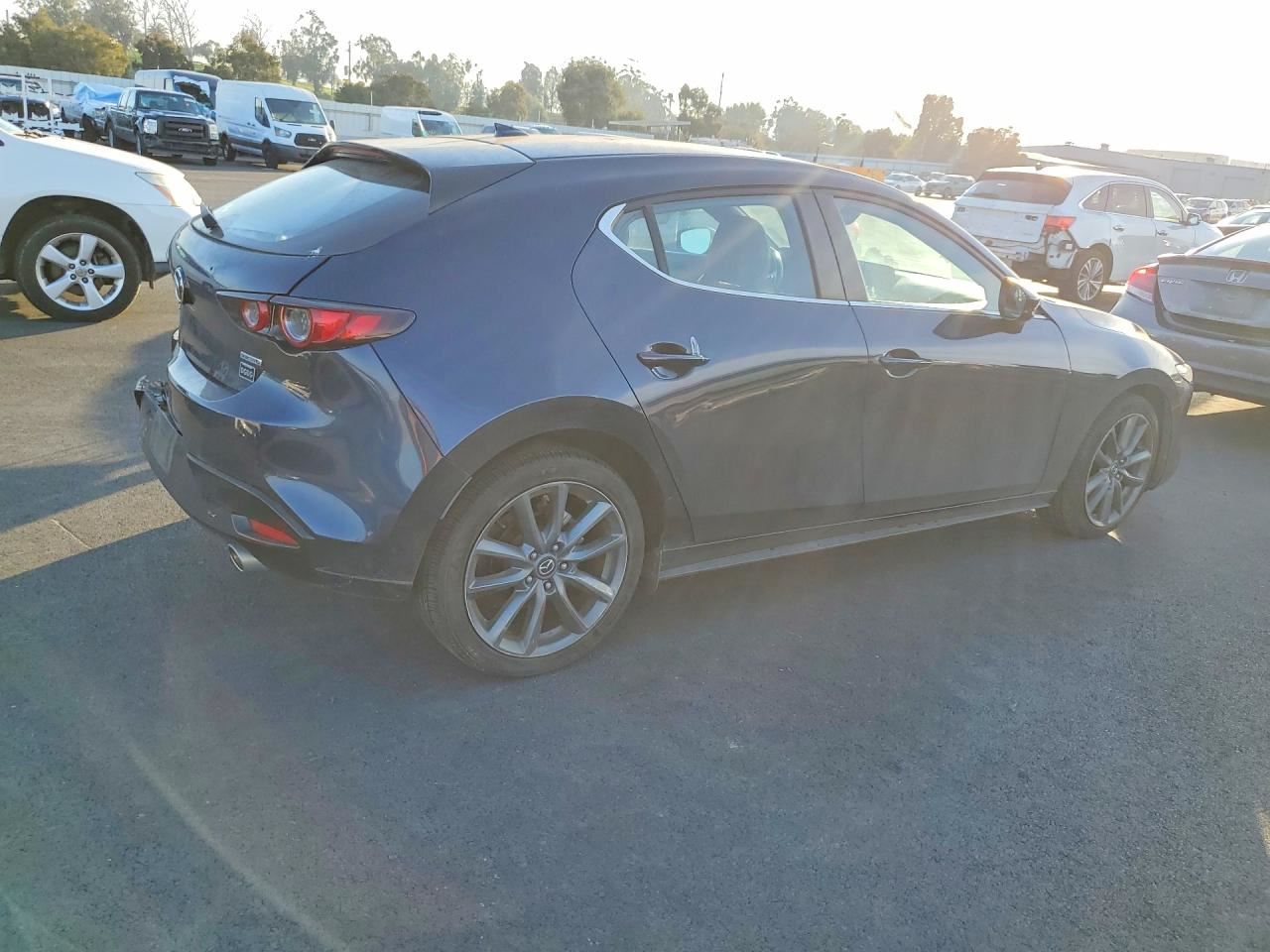 RIGHT BLUE ROCKER PANEL MOULDING OEM 2019 MAZDA 3 BCJH51P40D13 - Image 4